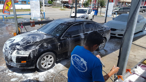 Car Wash «Eagle Hand Car Wash», reviews and photos, 1604 N Shepherd Dr, Houston, TX 77008, USA