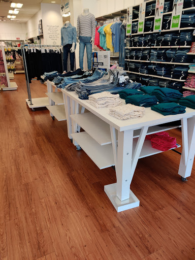 Outlet Mall «Outlets at San Clemente», reviews and photos, 101 W Avenida Vista Hermosa #190, San Clemente, CA 92672, USA