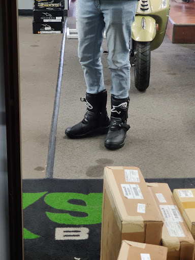 Motorcycle Dealer «Bellevue Kawasaki Inc», reviews and photos, 14004 NE 20th St, Bellevue, WA 98007, USA