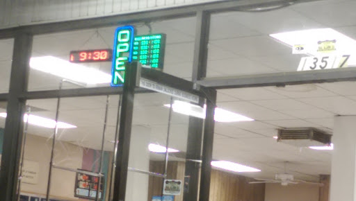 Laundromat «Fairview Coin Laundry», reviews and photos, 13517 S Fairview St, Garden Grove, CA 92843, USA