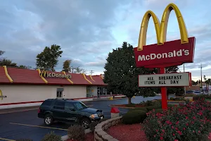 McDonald's Villa Park-O'Keefe Family Restaurants image