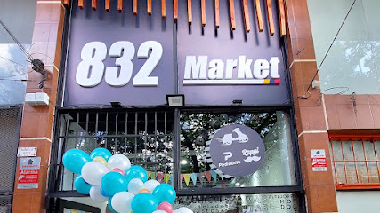 832 Market