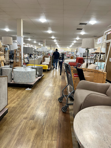 Department Store «T.J. Maxx & HomeGoods», reviews and photos, 103 S Mt Juliet Rd #610, Mt Juliet, TN 37122, USA