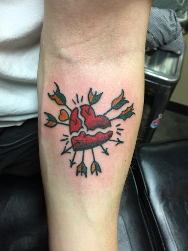 Tattoo Shop «Carmel Tattoo INK», reviews and photos, 43 W Main St, Carmel, IN 46032, USA