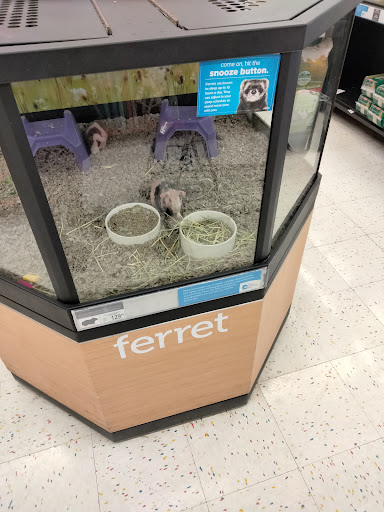 Pet Supply Store «Petco Animal Supplies», reviews and photos, 313 Homer M Adams Pkwy, Alton, IL 62002, USA