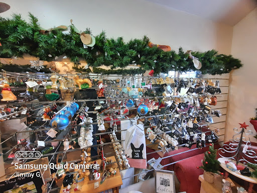 Gift Shop «Sleighbells Of Sherwood (Seasonal Business Open July1-December 23)», reviews and photos, 23855 SW 195th Pl, Sherwood, OR 97140, USA