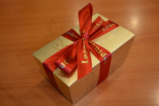 Chocolate Shop «Leonidas -- Love + Chocolate Shop», reviews and photos, 1397 N Main St, Walnut Creek, CA 94596, USA