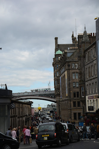 Reviews of Waverley Station Taxi Rank in Edinburgh - Taxi service