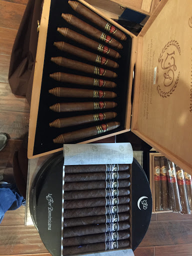 Tobacco Shop «The Cigar Factory Lounge», reviews and photos, 2804 E Los Angeles Ave, Simi Valley, CA 93065, USA