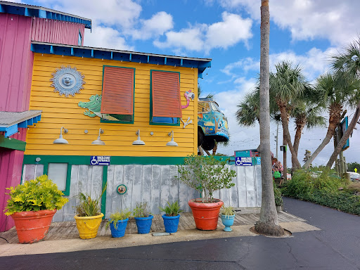 Restaurant «Fudpuckers Beachside Bar & Grill», reviews and photos, 20001 Emerald Coast Pkwy, Destin, FL 32541, USA
