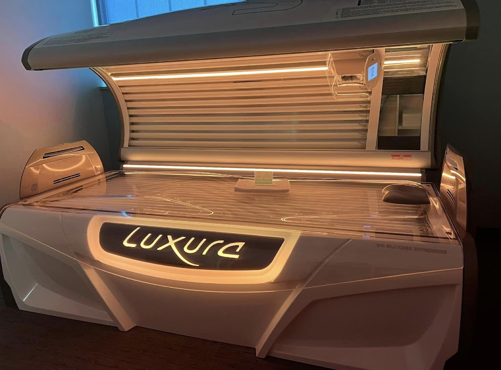 Perfect Lines Tanning 25550