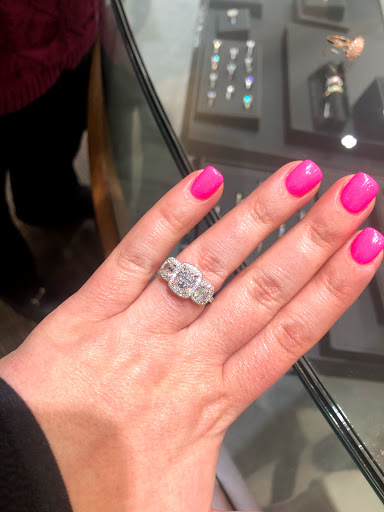 Jewelry Store «HL Gross & Bro. Jewelers», reviews and photos, 840 Franklin Ave, Garden City, NY 11530, USA