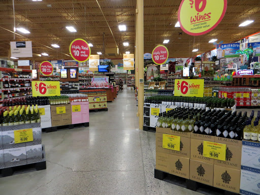 Liquor Store «Whitehouse Liquor & Wine», reviews and photos, 650 Hylan Dr, Rochester, NY 14623, USA