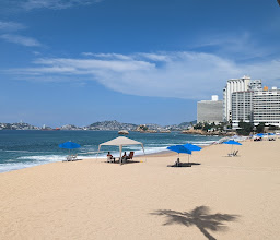 Hotel Acapulco Malibú photo