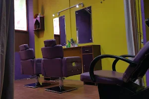 Hello Gorgeous Beauty Salon For Ladies Only image