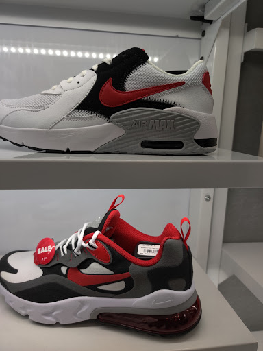 Shoe Store «Shoe Palace», reviews and photos, 2134 Montebello Town Center #2040, Montebello, CA 90640, USA