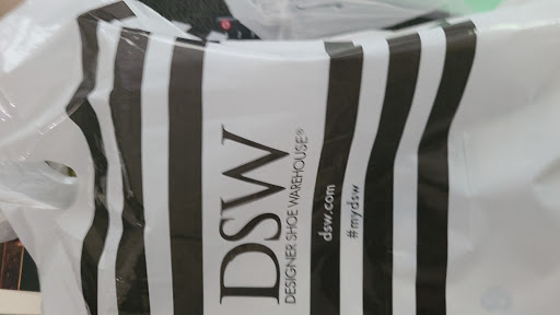 Shoe Store «DSW Designer Shoe Warehouse», reviews and photos, 7321 Lake St, River Forest, IL 60305, USA