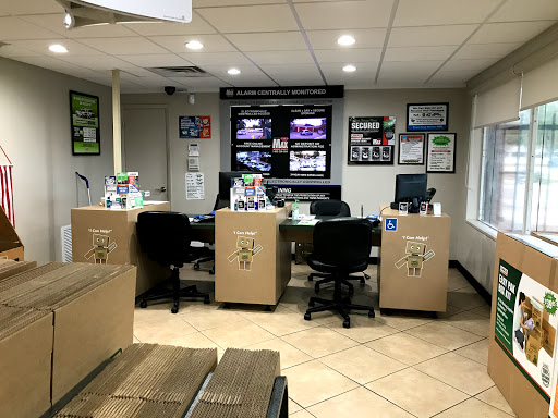 RV Storage Facility «U-Haul Moving & Storage of South Tampa», reviews and photos, 3826 W Marcum St, Tampa, FL 33616, USA