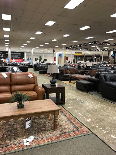 Furniture Store «The Dump Furniture Outlet», reviews and photos, 801 N Military Hwy, Norfolk, VA 23502, USA