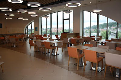 Carrefour Cafétéria à Publier