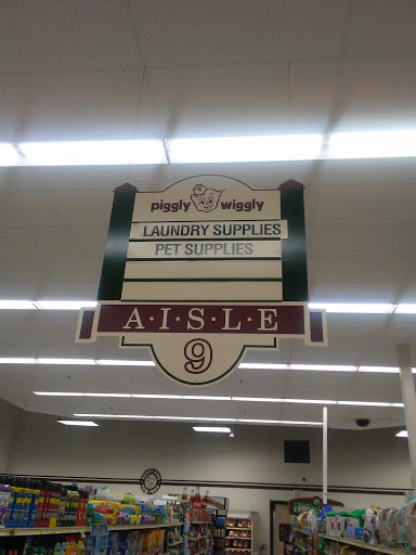 Supermarket «Piggly Wiggly», reviews and photos, 325 East Ave, Lomira, WI 53048, USA