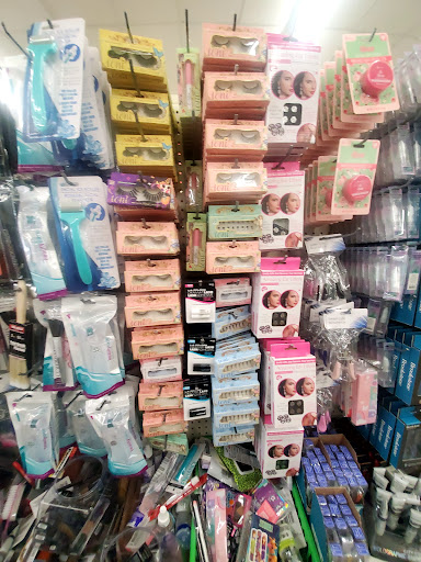 Dollar Store «Dollar Tree», reviews and photos, 7001 Cermak Rd, Berwyn, IL 60402, USA