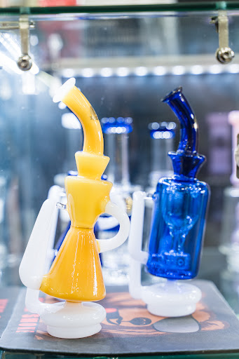 Tobacco Shop «Bear Smoke Smokeshop», reviews and photos, 4295 Browns Bridge Rd B, Cumming, GA 30041, USA