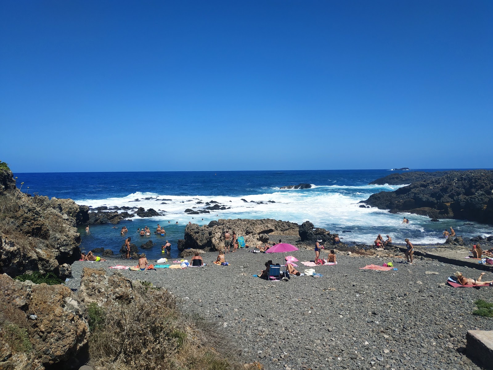 Foto von Caletta Acquario mit grauer sand&steine Oberfläche