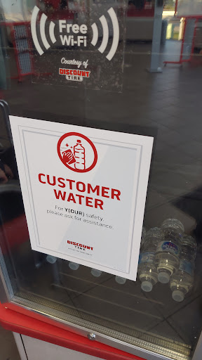 Tire Shop «Discount Tire Store - Humble, TX», reviews and photos, 20130 US-59, Humble, TX 77338, USA