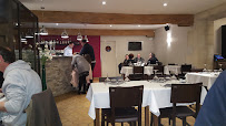 Atmosphère du Restaurant français La Perrière à Tresses - n°7