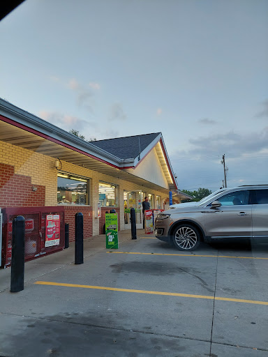 Convenience Store «Kwik Trip #693», reviews and photos, 217 Elm St, Farmington, MN 55024, USA