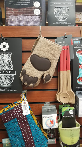 Book Store «Politics & Prose Bookstore», reviews and photos, 5015 Connecticut Ave NW, Washington, DC 20008, USA