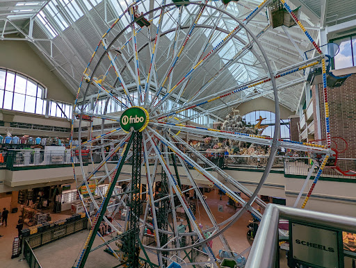 Sporting Goods Store «SCHEELS», reviews and photos, 6503 W 135th St, Overland Park, KS 66223, USA