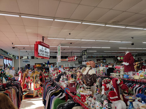 Thrift Store «Red Racks Thrift Store», reviews and photos, 1711 N Glenstone Ave, Springfield, MO 65803, USA