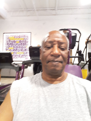 Gym «Planet Fitness - Groves, TX», reviews and photos, 4900 Twin City Hwy, Groves, TX 77619, USA