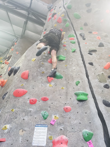 Rock Climbing Gym «Hangar 18 Indoor Climbing Gym - Riverside», reviews and photos, 6935 Arlington Ave, Riverside, CA 92503, USA