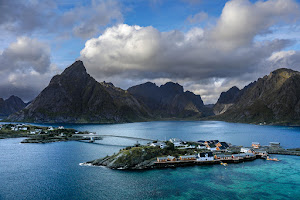 Olenilsøya kystfort image