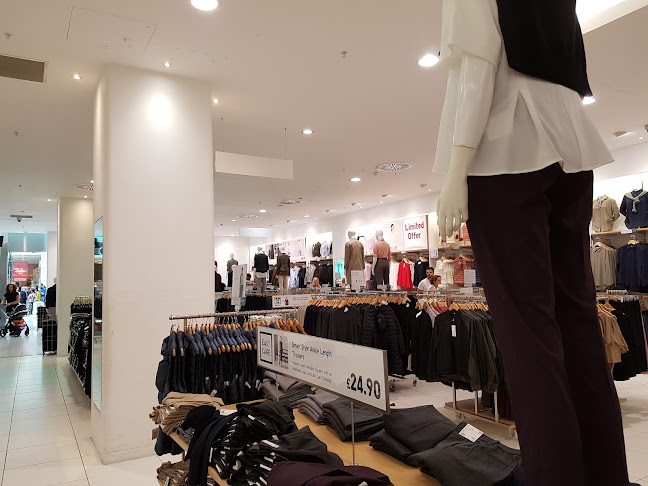 Reviews of UNIQLO in London - Clothing store
