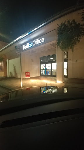 Print Shop «FedEx Office Print & Ship Center», reviews and photos, 365 Broadway, Millbrae, CA 94030, USA