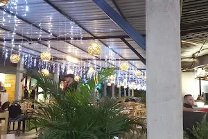 Mall Cerritos el tigre image