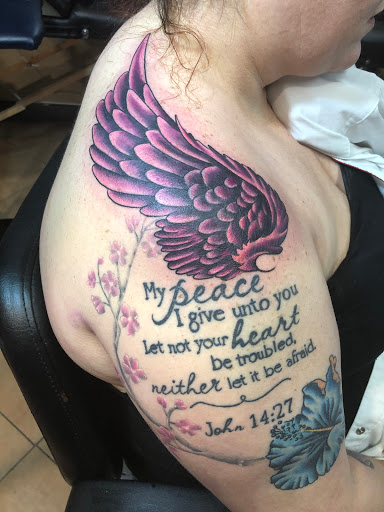 Tattoo Shop «Cross Roads Tattoo and Piercing», reviews and photos, 2070 Texas Ave, Bridge City, TX 77611, USA