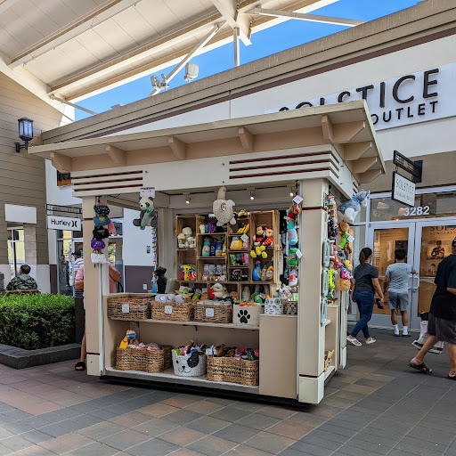 Shopping Mall «San Francisco Premium Outlets», reviews and photos, 2774 Livermore Outlets Dr, Livermore, CA 94551, USA