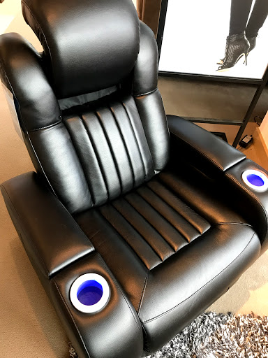 Furniture Store «Rooms To Go Furniture Store - Durham», reviews and photos, 4144 Durham-Chapel Hill Blvd a, Durham, NC 27707, USA