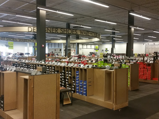 Shoe Store «DSW Designer Shoe Warehouse», reviews and photos, 113 Mill Plain Rd, Danbury, CT 06811, USA