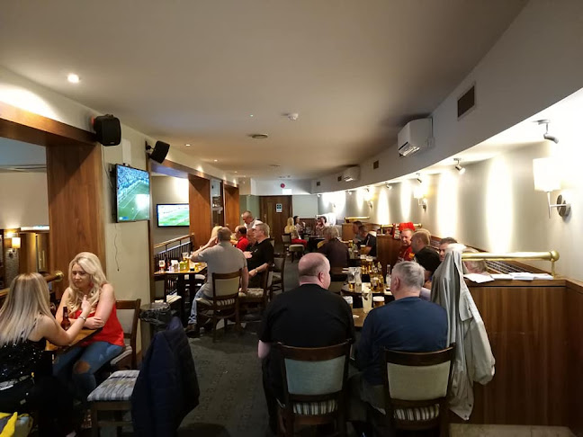 Comments and reviews of CRUMLIN STAR SPORTS & SOCIAL CLUB