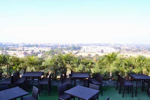 VUE,The Rooftop Terrace At Paradise