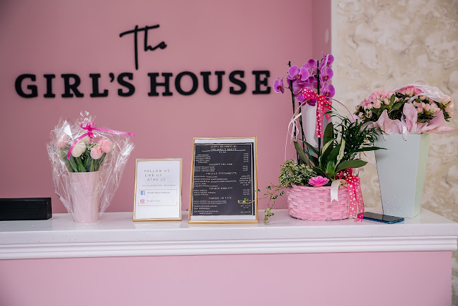 •The Girl’s House• Hair & Beauty - Salon de înfrumusețare