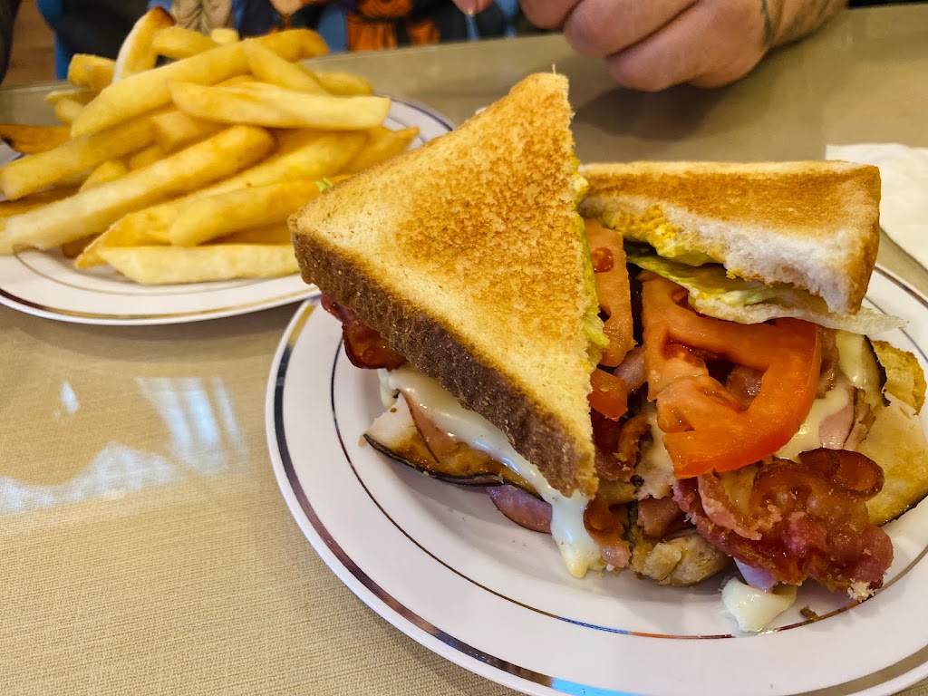 KMJs Grill 29440