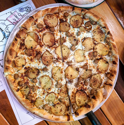 LoLo's Boss Pizza (The Way Out Inn)