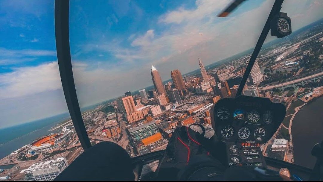 Paratus Air Helicopter Flight School, Tours, and Charters in Cleveland, Ohio